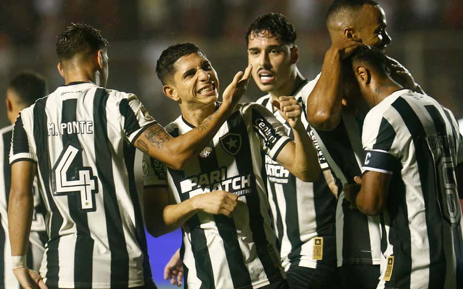 Botafogo deve anunciar lateral-direito nos próximos dias