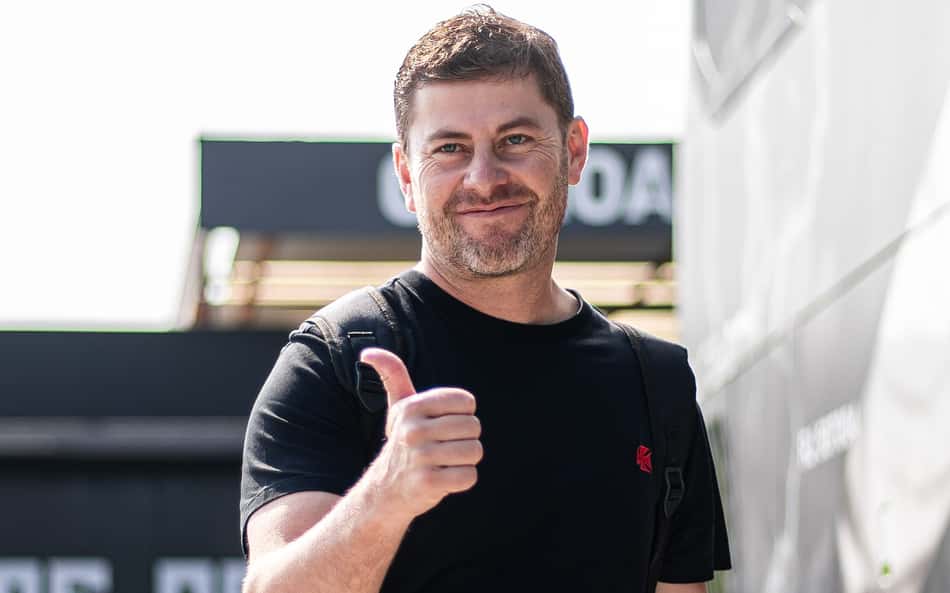 Vasco enfrenta o Fluminense em busca da primeira vitória em clássicos sob o comando de Rafael Paiva