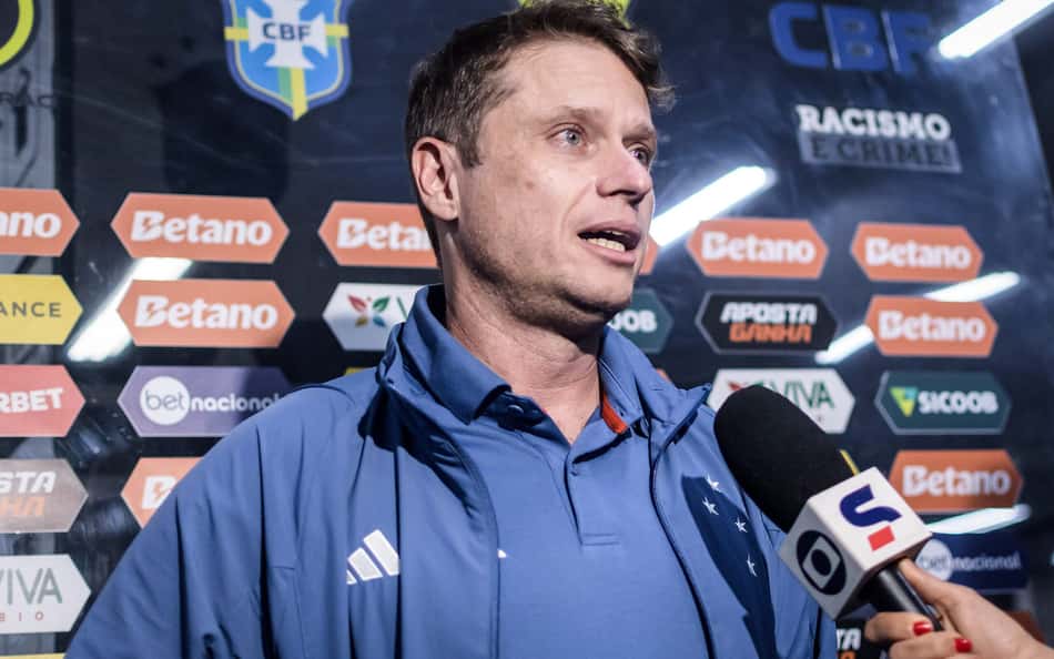 Fernando Seabra elogia Cruzeiro após vitória: 'Postura exemplar'