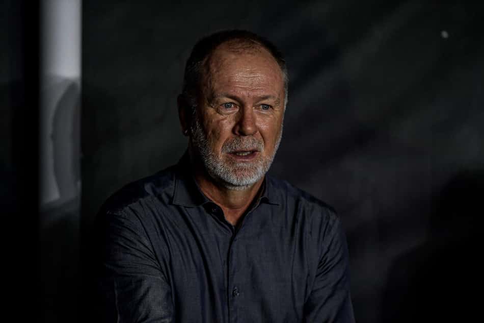 Mano Menezes