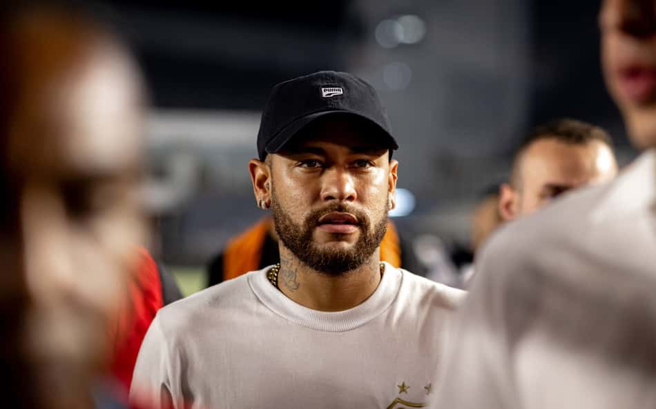 Neymar é vaiado pela torcida do Vasco em São Januário