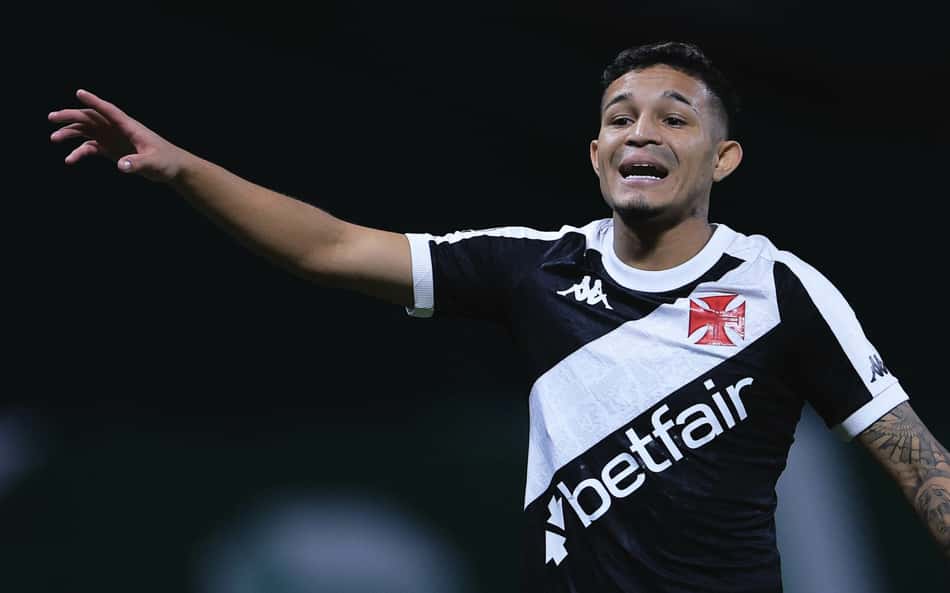 Empresário revela sondagem de clube do México por Adson: 'Bom para o Vasco se a gente traz os mesmos seis milhões de euros'