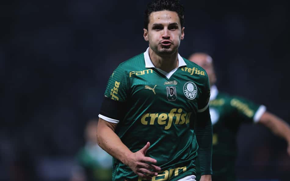 Torcedores rasgam elogios a jogador do Palmeiras: 'Pai do Corinthians'