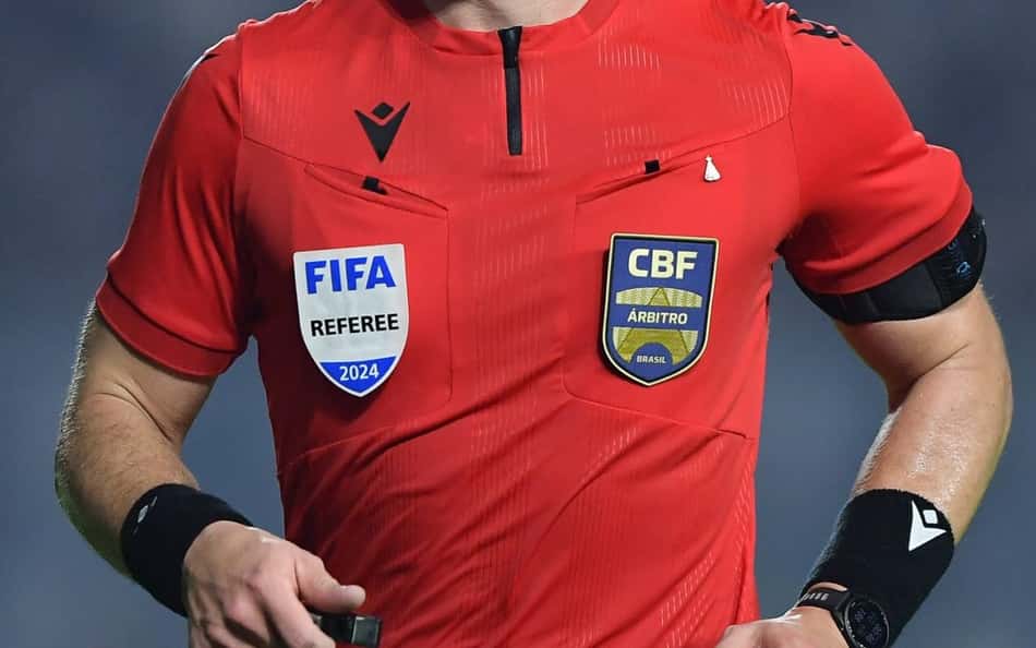 Ex-árbitro Fifa revela ser torcedor de clube da Série A: 'Qual problema?'