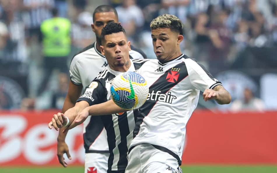 Sem Adson, Rafael Paiva terá 'dor de cabeça' para montar ataque do Vasco contra o Grêmio