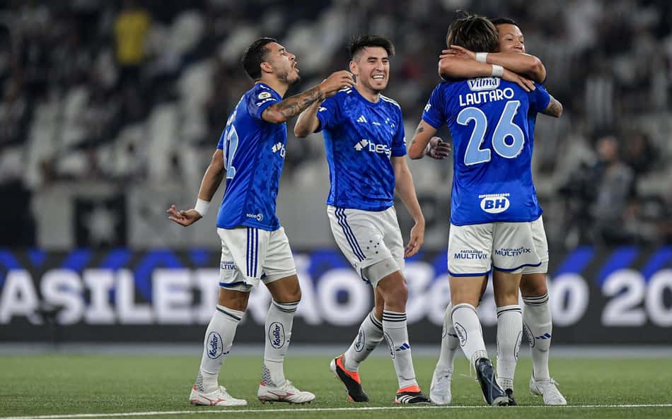 Ex-atleta se derrete pelo Cruzeiro: 'Disparado o melhor time do momento'