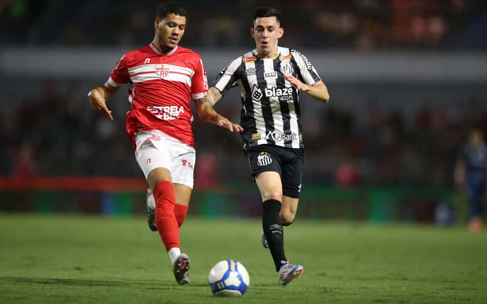 Santos empata com CRB e segue na liderança da Série B do Brasileirão