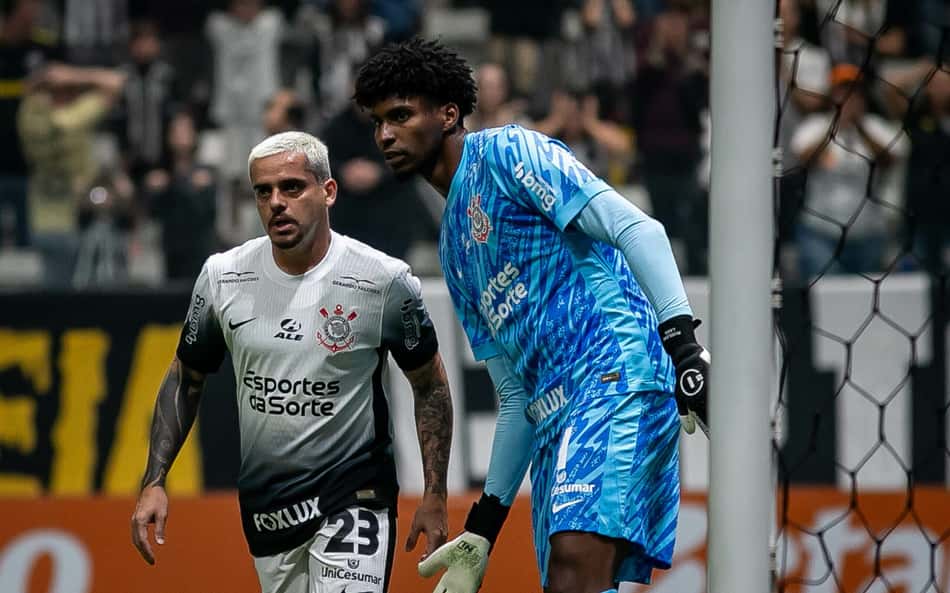 Fagner manda recado após derrota do Corinthians no Brasileirão: 'A reação já começou'