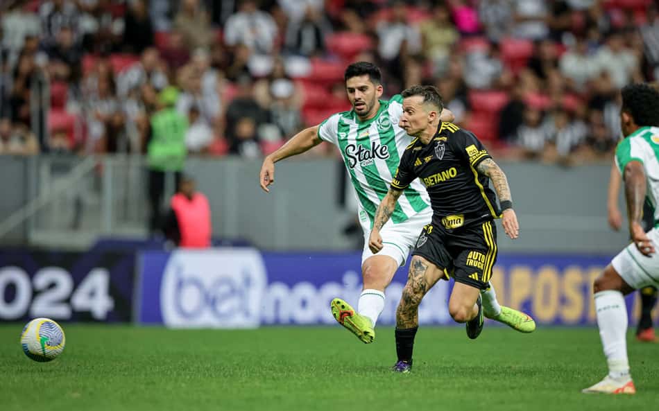 Bernard comemora reestreia no Galo e espera 'gostinho especial' no domingo