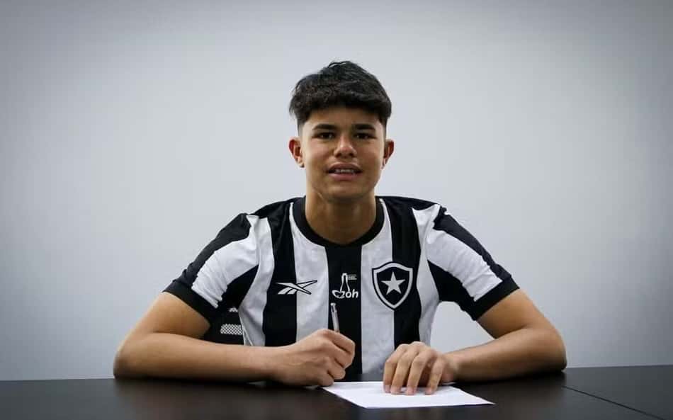 Filho do ex-goleiro Bruno, Bruninho Samudio é anunciado por gigante da Série A