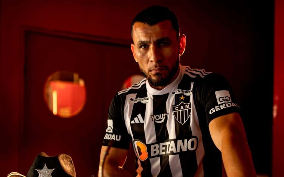 Atlético-MG oficializa a contratação de Junior Alonso
