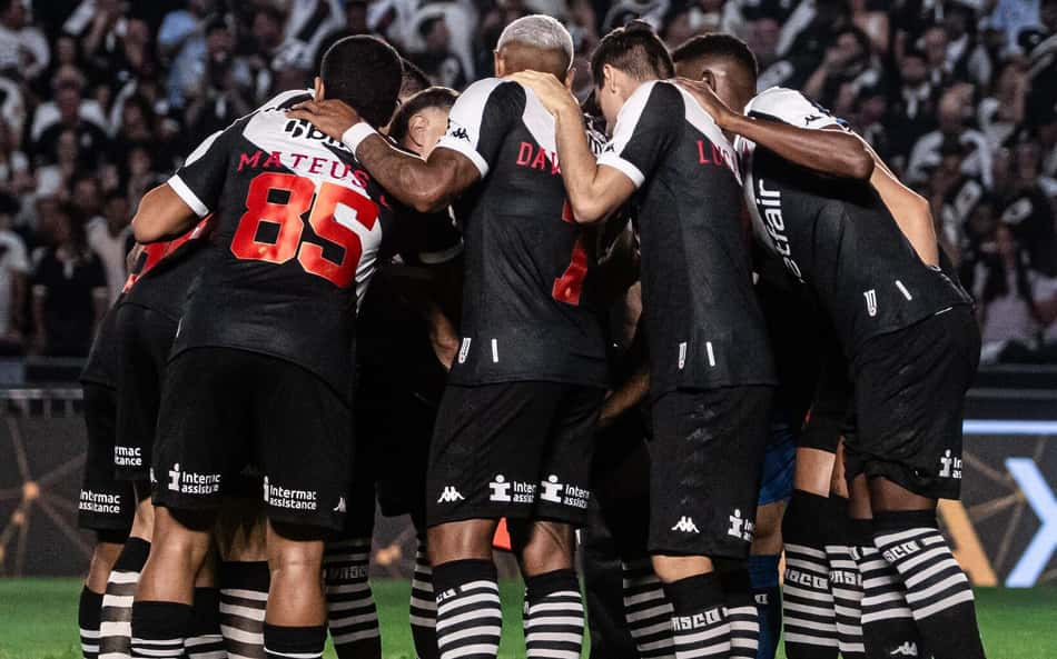 ANÁLISE: Rafael Paiva mostra mais virtudes ao fazer o simples no Vasco