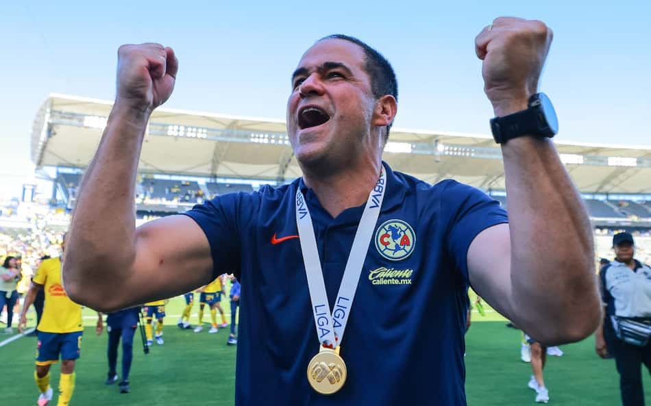 André Jardine é eleito melhor treinador da temporada no México