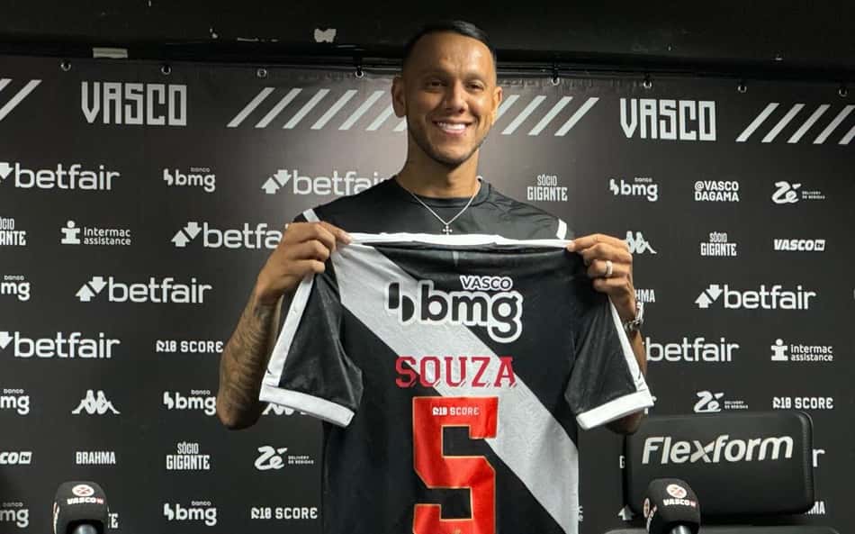De volta ao Vasco, Souza deve reestrear na partida contra o Grêmio