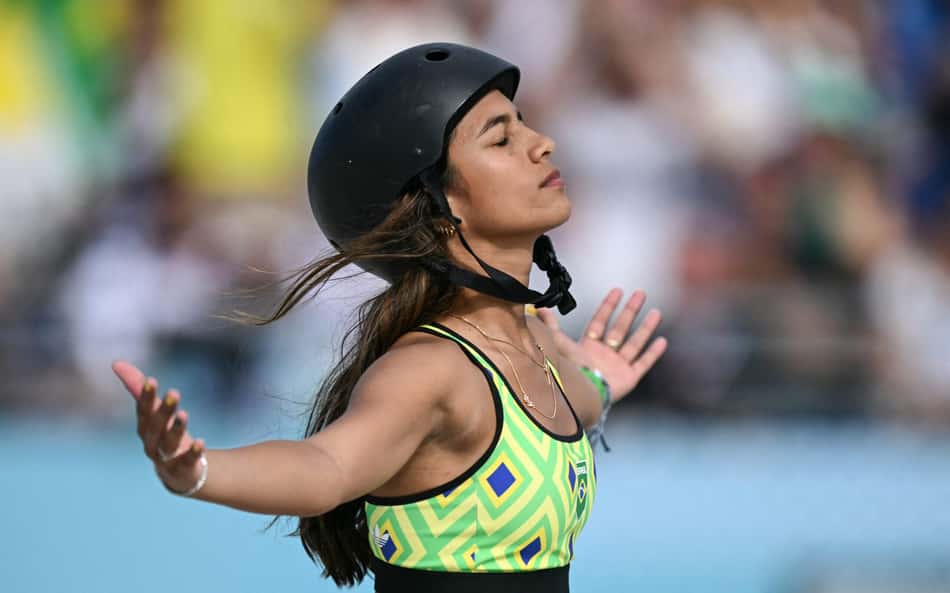 Medalha de Rayssa Leal nas Olimpíadas leva web à loucura: 'Me emocionei legal'