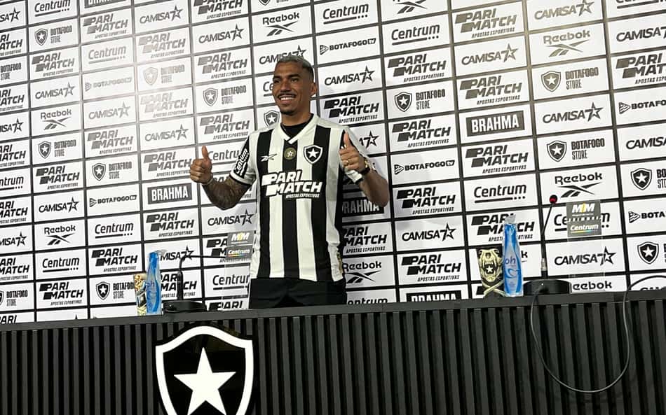 Allan é apresentado e se declara ao Botafogo: 'Sonho realizado'