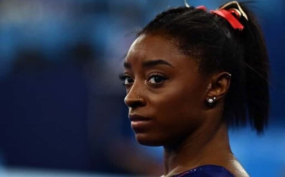 Simone Biles revela preocupação para Paris 2024: 'Rebeca Andrade me dá medo'