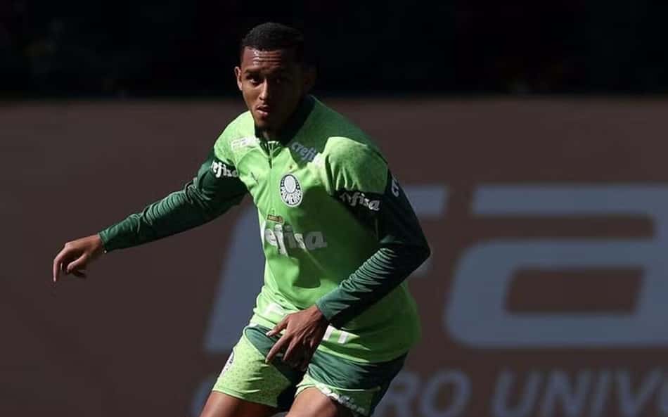 Palmeiras renova contrato com destaques da base