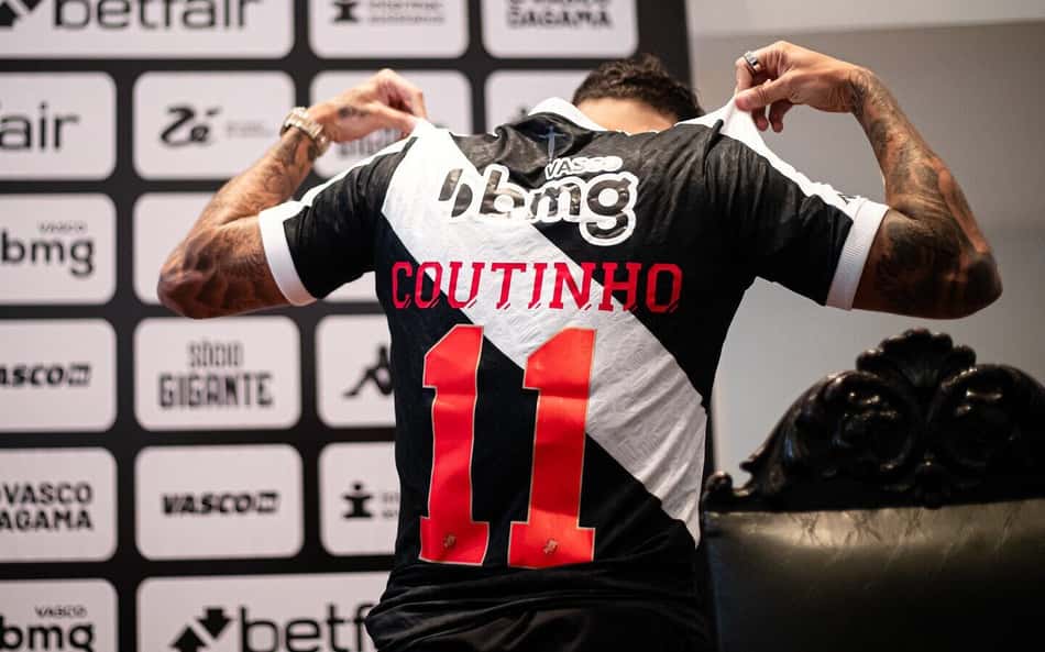 Chegada de Coutinho ao Vasco rende grandes materiais e 'boom' no sócio-torcedor