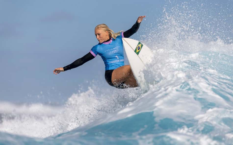 Brasileira e havaiana: entenda por que Tatiana Weston-Webb quis defender o Brasil no surfe