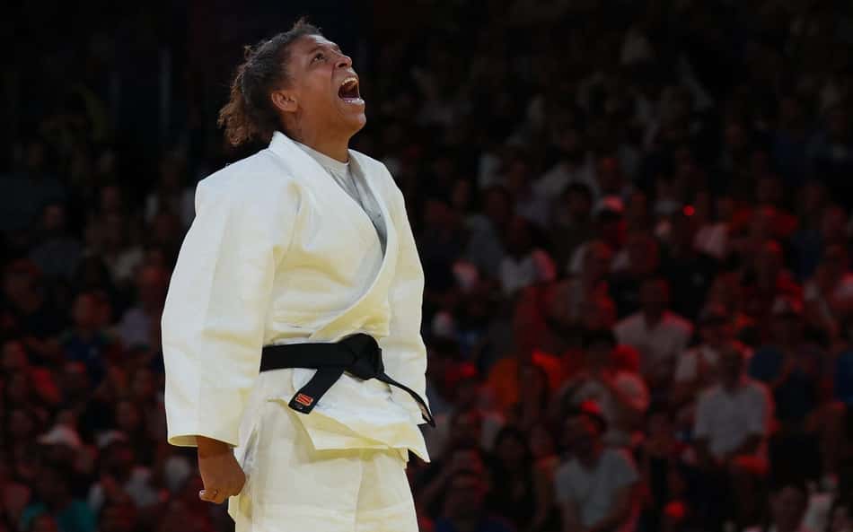 Rafaela Silva detona Vila Olímpica de Paris: 'Muita gente passou mal de calor'