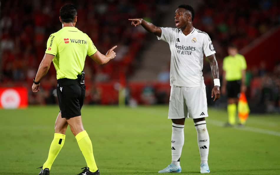 Vini Jr ironiza regra e árbitro de La Liga em jogo do Real Madrid
