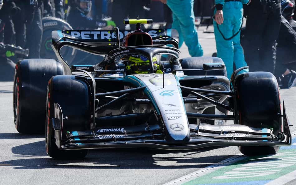 Hamilton diz que 'chegaria próximo do pódio' se estivesse no lugar de Russell em Zandvoort