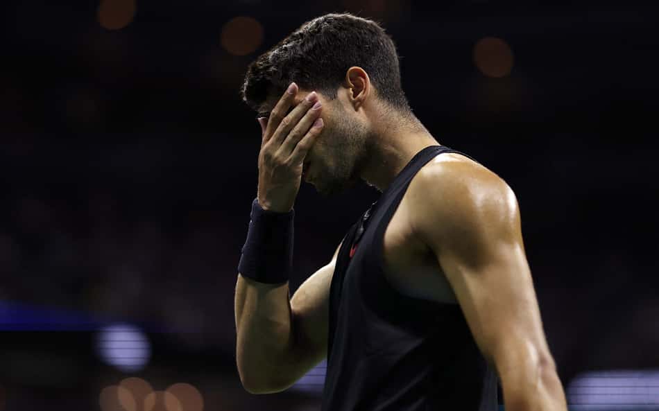 Alcaraz é surpreendido por 74 do mundo no US Open e desabafa: 'Não estou forte'