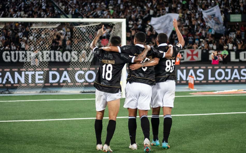 Como é o retrospecto do Vasco contra o Fluminense no Nilton Santos?