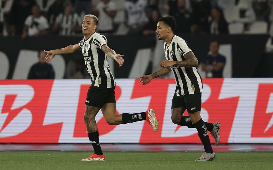 Atlético-GO x Botafogo: onde assistir ao vivo, horário e escalações do jogo pelo Brasileirão