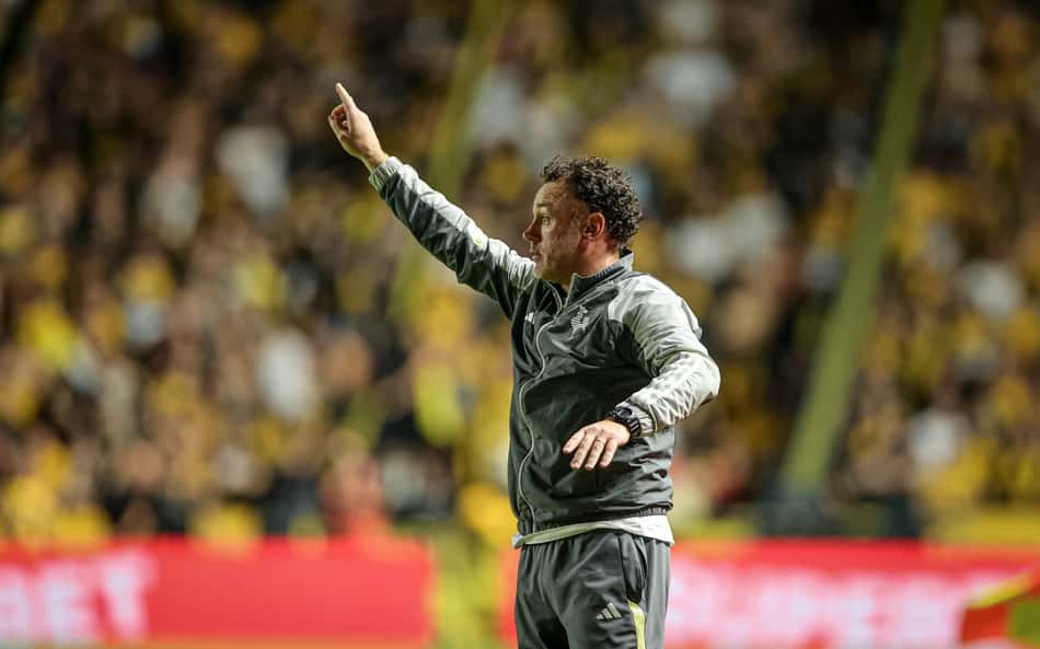 Após derrota, Milito explica problema do Atlético-MG: 'É um problema de altura'