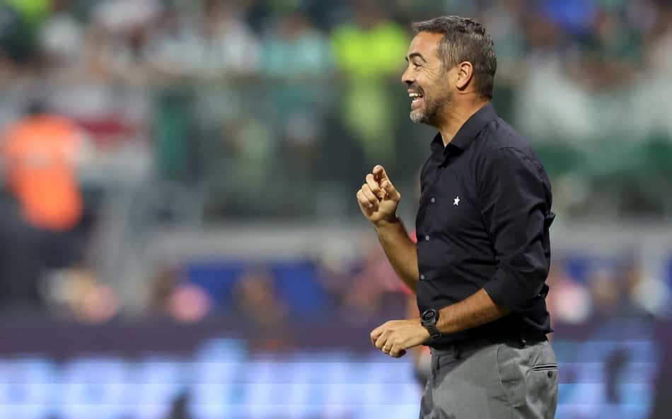 Artur Jorge foca na classificação, mas liga alerta por empate: 'Não pode acontecer'