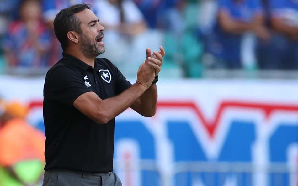 Artur Jorge projeta Botafogo x Fortaleza e pede paciência: 'Faltam 14 jogos'