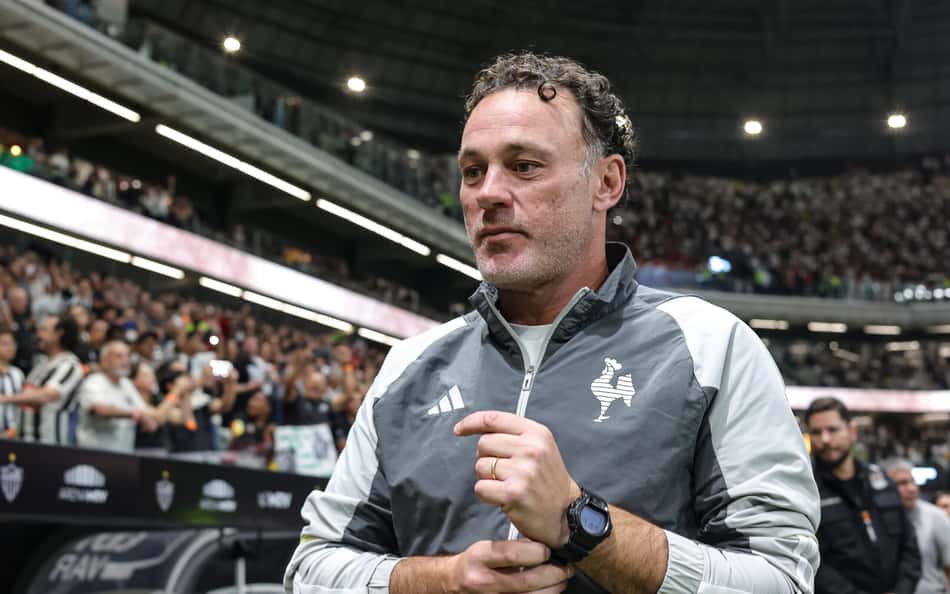 Milito comemora classificação do Atlético-MG: 'Jogo muito completo'