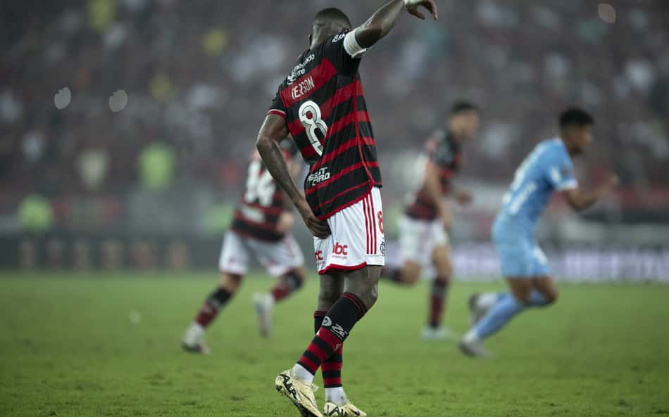 Gerson comenta lesão e projeta próximos jogos do Flamengo
