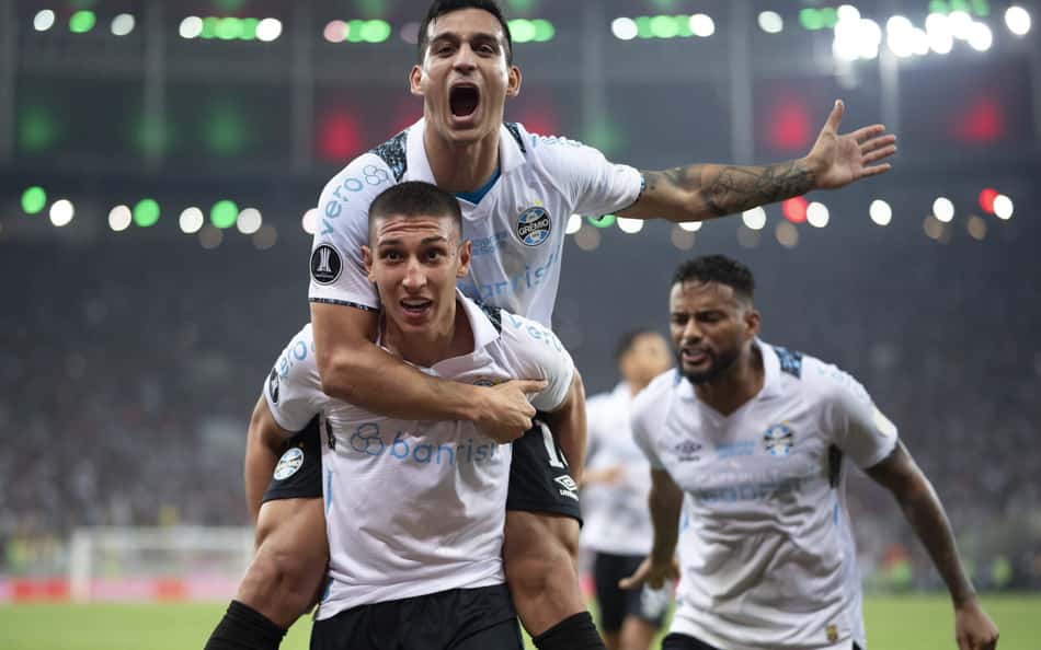 Clube argentino tenta repatriar meio-campista do Grêmio