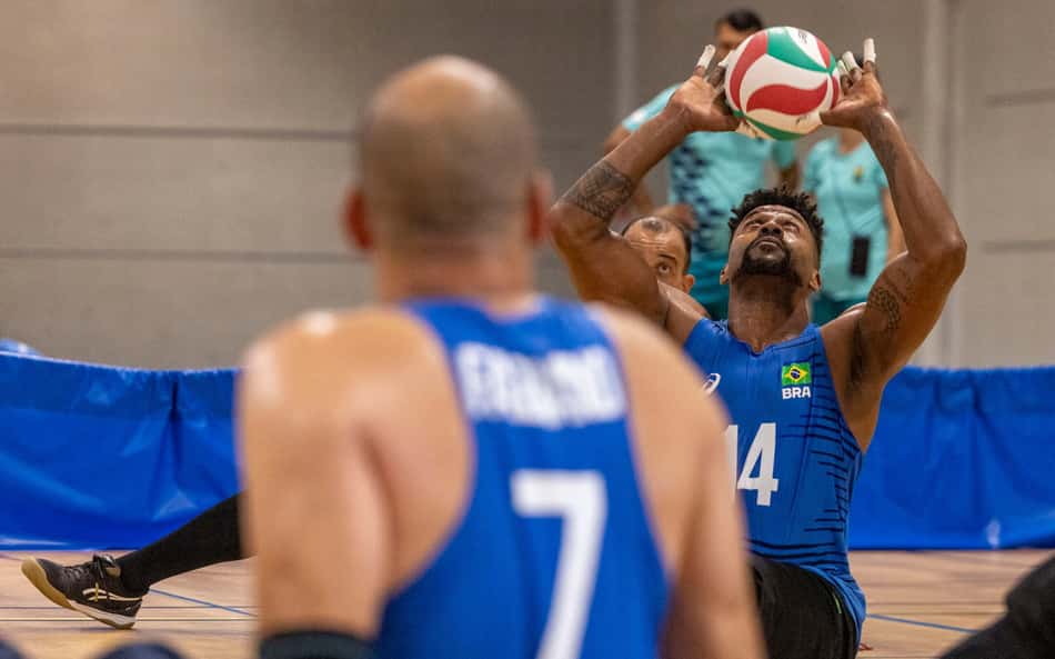 Paralimpíadas: Brasil é derrotado pela Alemanha na estreia do vôlei sentado masculino