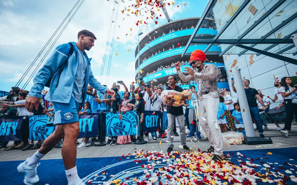 Tradição 'Brasil-Inglaterra', Bahia Day marca estreia de Manchester City em casa