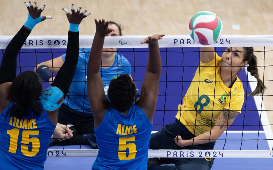 Seleção brasileira de vôlei sentado feminina vence Ruanda na estreia, em meio a investigação sobre atleta desaparecida