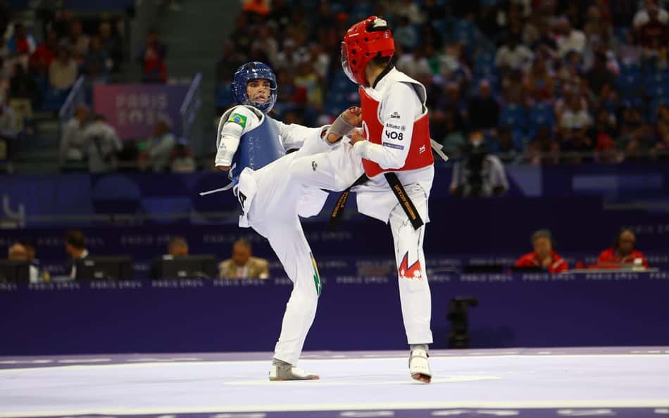 Com final de tirar o fôlego, Silvana vence e vai à semi do taekwondo