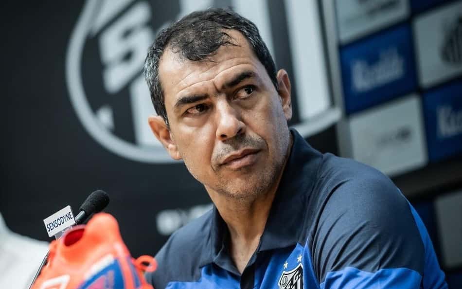 Torcedores do Santos reagem à expulsão de Escobar: "Desculpa que o Carille queria"