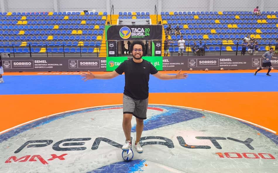 Penalty acerta patrocínio a 'quatro times' de futsal e contrata embaixador para a modalidade