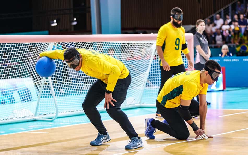 Brasil vence a França na estreia do golbol masculino