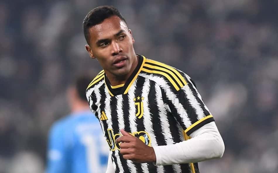 Marcos Braz admite interesse do Flamengo pelo lateral Alex Sandro