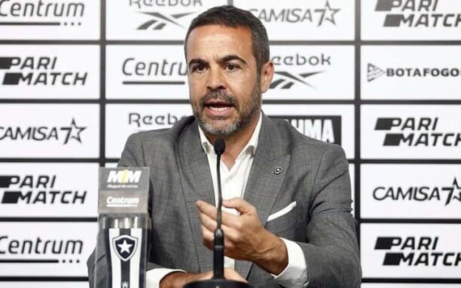 Artur Jorge exalta jogadores do Botafogo: 'Muito aplicados naquilo que foi proposto'