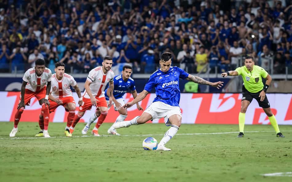 Cruzeiro encerra mês de agosto sem vencer nenhuma no Brasileirão