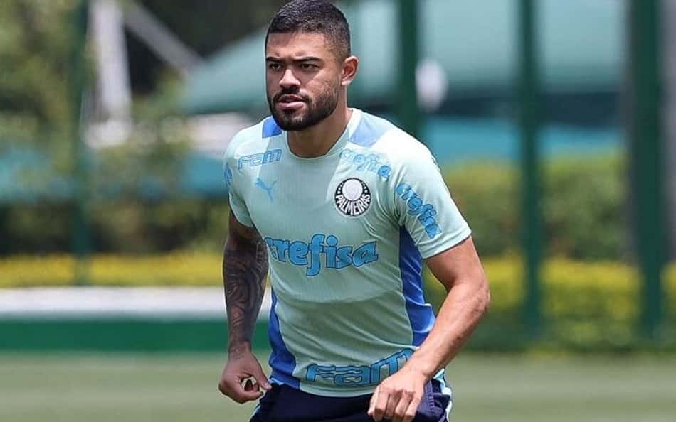 Internacional negocia compra de meia do Palmeiras na janela de transferências