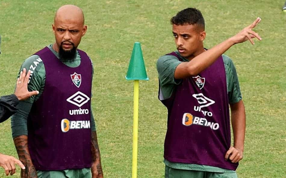 Filho de Felipe Melo celebra boa fase no Fluminense: 'Construindo minha própria história'
