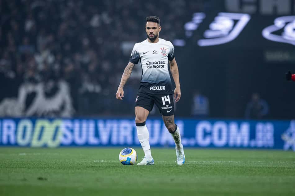 raniele_durante_jogo_do_corinthians_contra_o_red_ljls_Easy-Resize.com (1)