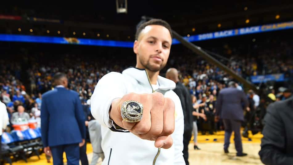 stephen-curry-warriors-anel-nba